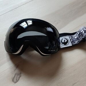 Dragon Ski Goggles Including  Case And Extra Clip On Lens